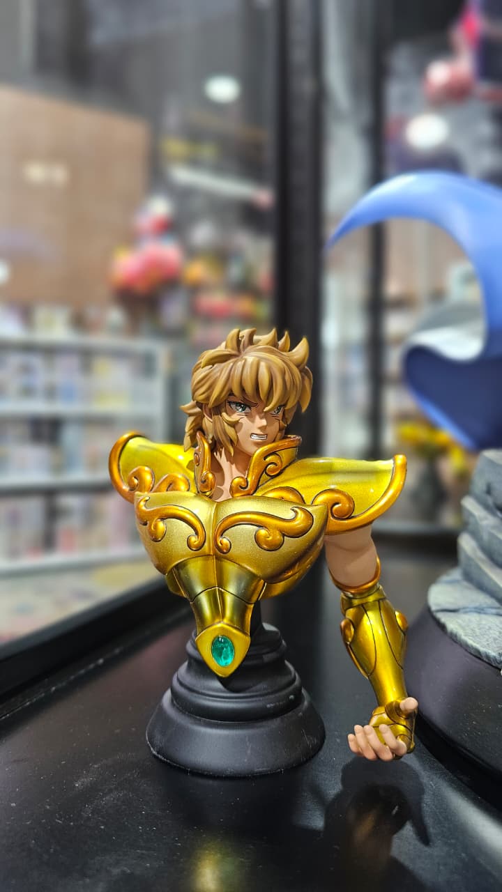 ESTATUA DE RESINA  saint seiya  AIORI de  leo ESCALA 1/6 