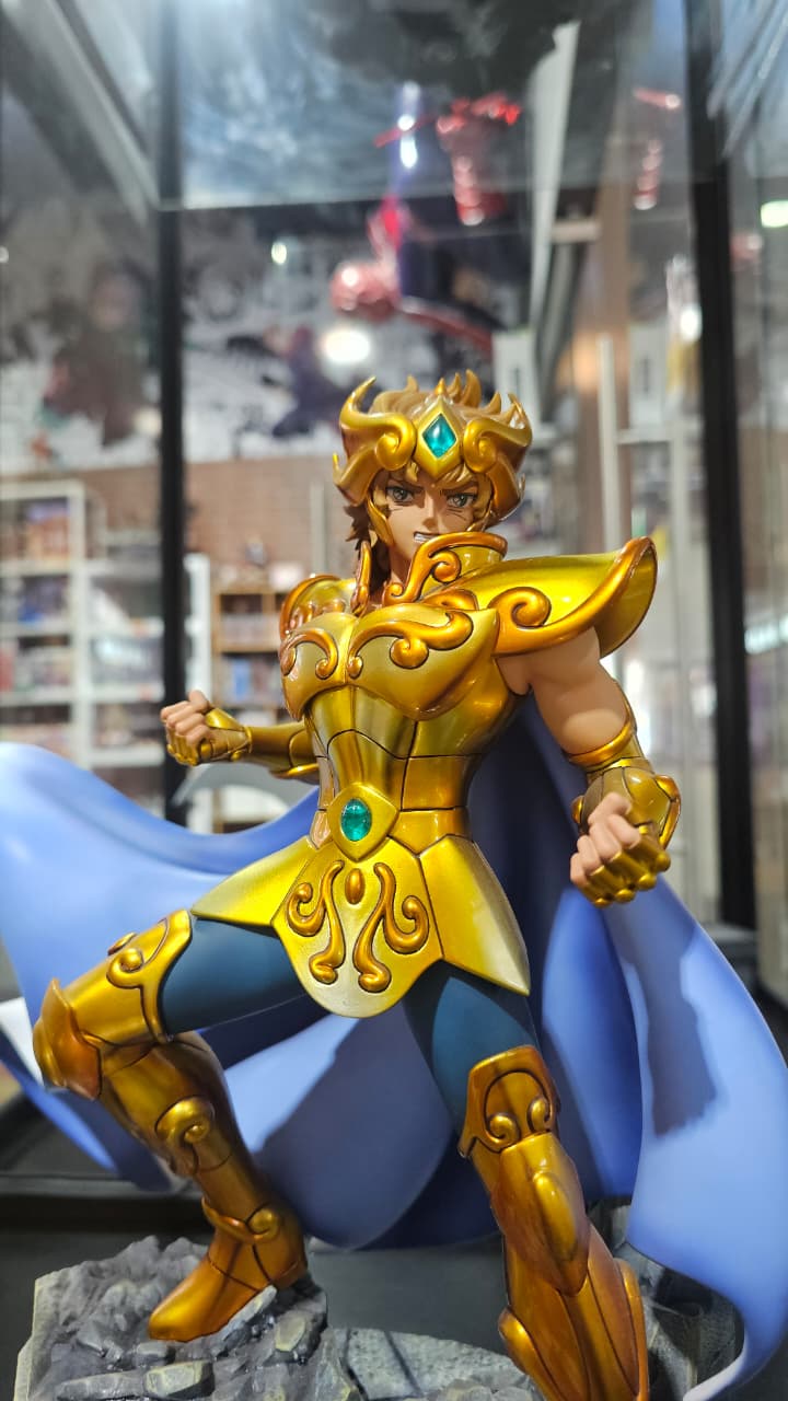 ESTATUA DE RESINA  saint seiya  AIORI de  leo ESCALA 1/6 